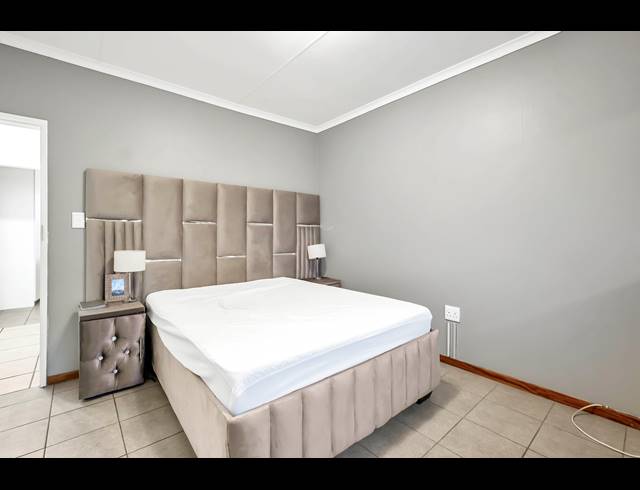 2 BEDROOM APARTMENT FOR SALE IN FERNDALE